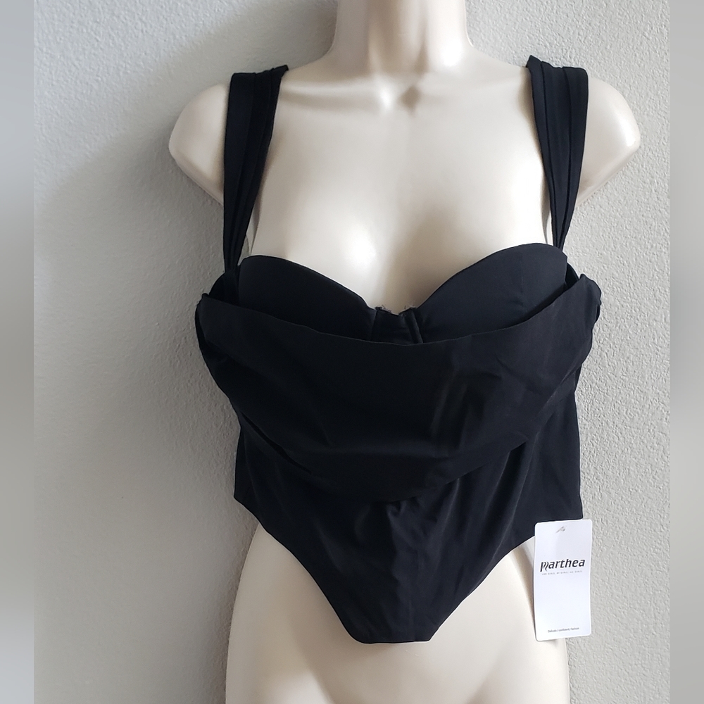 Marthea Black halter top size XL